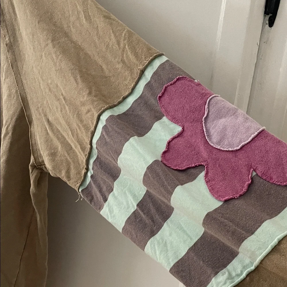 Easel Beige Casual Top - Picture 5 of 12